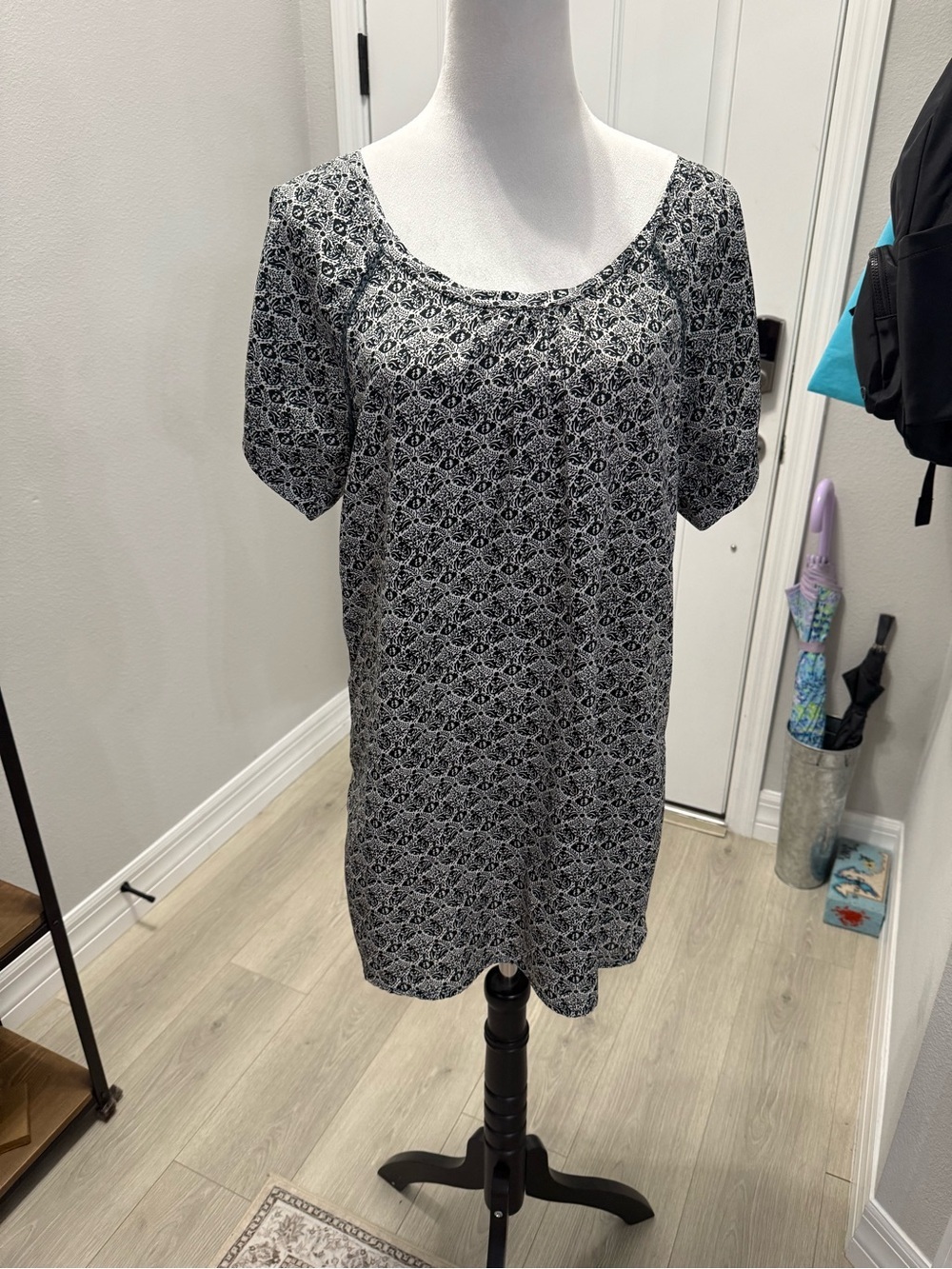 Roxy Black and White Printed Swim Coverup